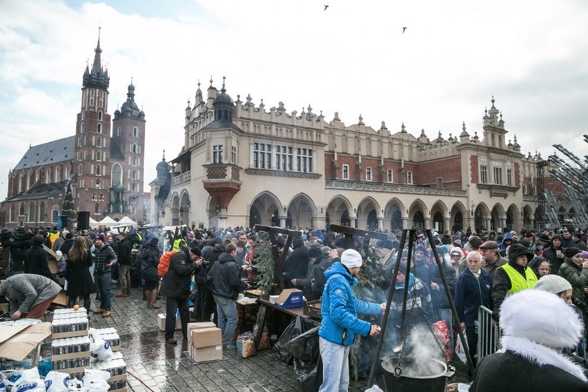 Kraków: największy taki wigilijny stół w Europie [ZDJĘCIA]