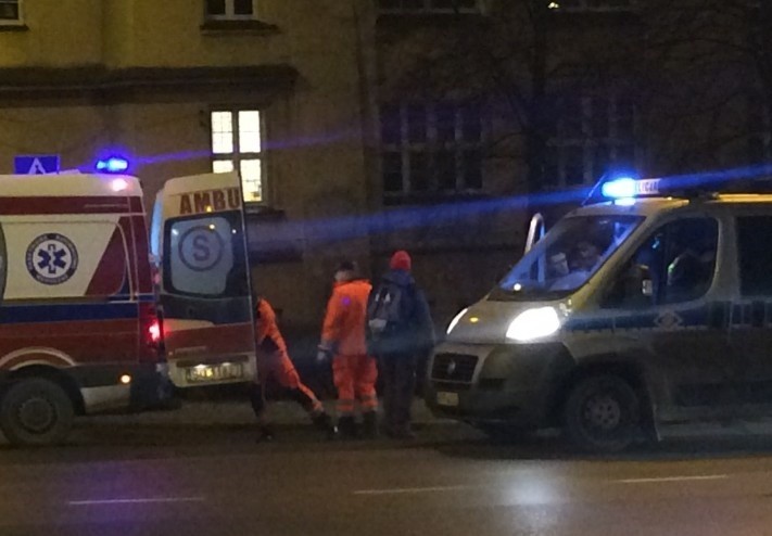 Wypadek w Sosnowcu. Nastolatki wbiegły pod samochód [ZDJĘCIA]