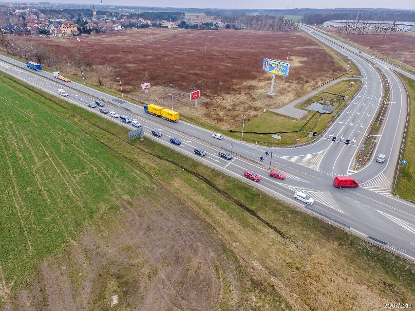 Droga ma mieć niemal 10 kilometrów długości i po jednym...