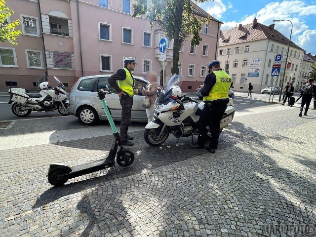 Zderzenie hulajnogi z fordem w Opolu.