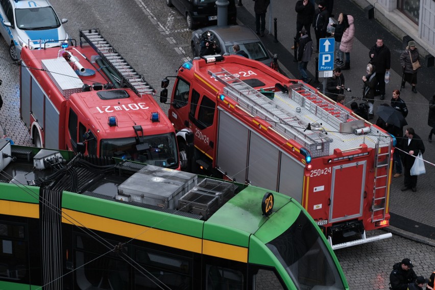 Marcinkowskiego: Groźny wypadek w centrum. Tramwaj wbił się...