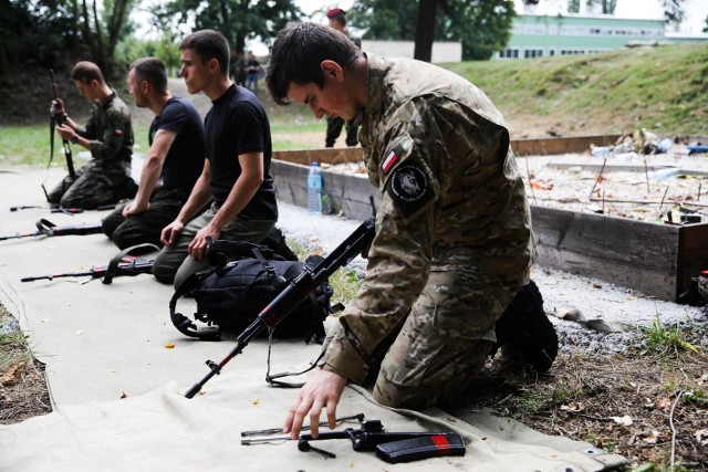 Wojsko Polskie zapowiedziało zmiany - ma być więcej szkoleń. Ćwiczenia rezerwistów mają być bardziej intensywne i dłuższe niż prowadzone obecnie.