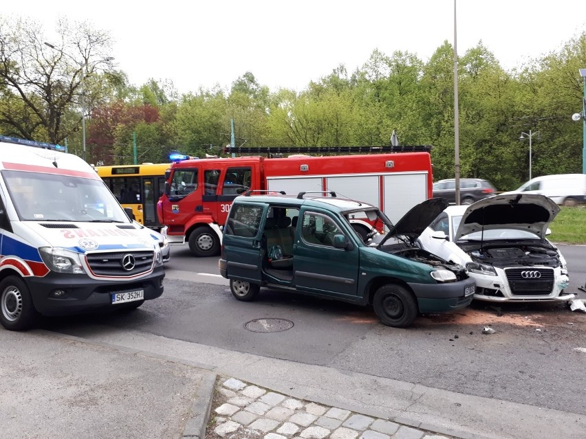 Wypadek w Katowicach na Chorzowskiej. Zderzyły się trzy...