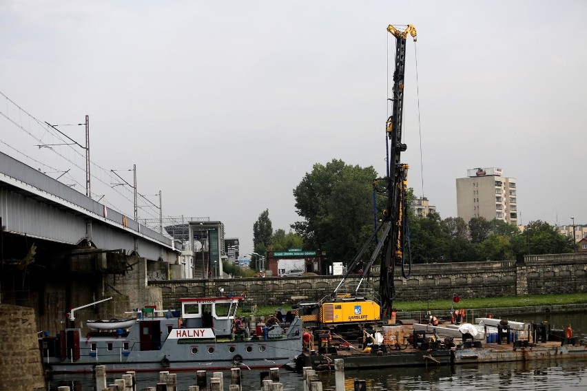 Trwa budowa nowych mostów kolejowych