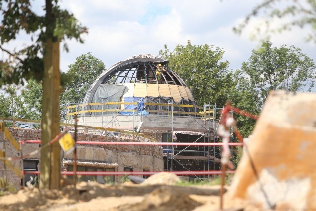 Modernizacja Planetarium Śląskiego. Przygotowanie gruntu pod nowy budynek.Zobacz kolejne zdjęcia. Przesuwaj zdjęcia w prawo - naciśnij strzałkę lub przycisk NASTĘPNE