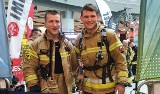 Strażacy z Grodkowa wzięli udział w Mistrzostwach Polski. Wbiegli w umundurowaniu na Sky Tower