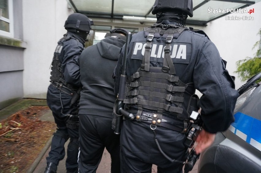 Bielsko-Biała: Kibole działali w gangu narkotykowym. Policja rozbiła groźną grupę ZDJĘCIA + WIDEO