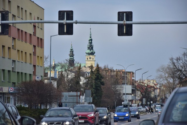 Zobacz na kolejnych zdjęciach, jak będzie wyglądała czasowa organizacja ruchu na modernizowanych ulicach na osiedlach Przywiśle, Serbinów i Dzików >>>