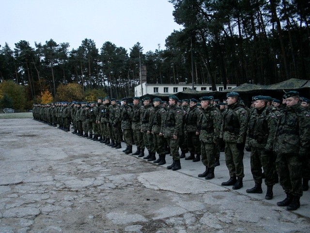 W "Rosomaku 12" uczestniczyło kilkuset żołnierzy kierowanych przez dowódcę 12 Dywizji Zmechanizowanej generała dywizji Ireneusza Bartniaka realizowało zadania w ramach ćwiczenia dowódczo - sztabowego.