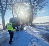 Drogi należące do powiatu malborskiego były śliskie jak lodowiska. Władze „dołożą wszelkich starań”, by sytuacja się nie powtórzyła