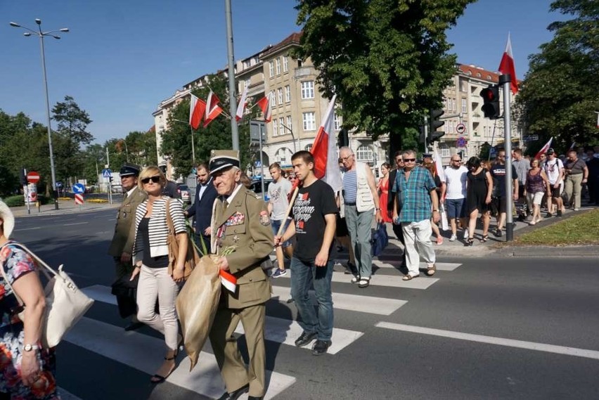 Głównym miejscem obchodów w Poznaniu był Pomnik Polskiego...