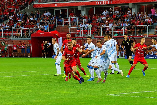 Widzew gra w Legionowie