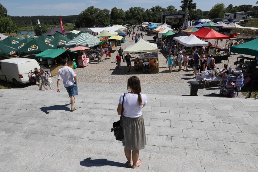 XXIII Spotkania z Naturą i Sztuką  „Uroczysko”. Tłumy na święcie kiszki i babki ziemniaczanej w Supraślu [ZDJĘCIA]