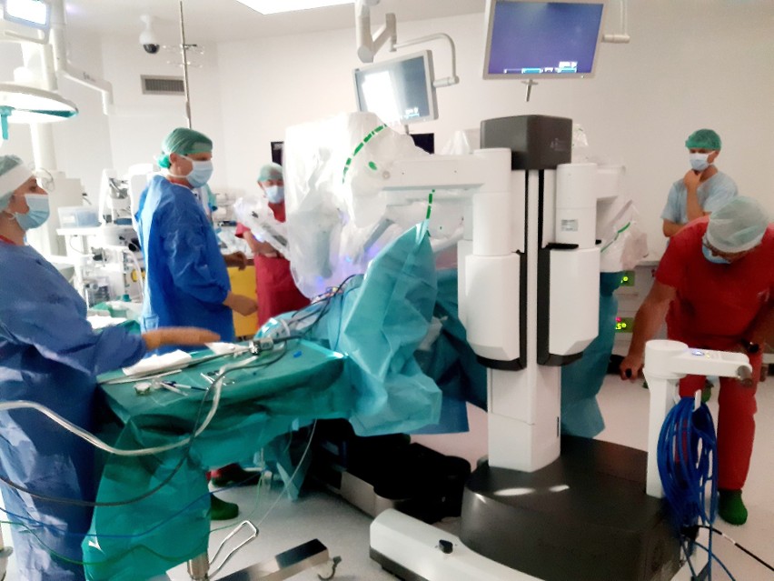 Pierwsza operacja w asyście robota da Vinci w Szpitalu św. Wojciecha na gdańskiej Zaspie. Po raku ani śladu