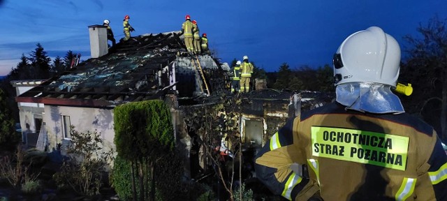 Dach nad głową straciła 10-osobowa rodzina. Potrzebna pomoc w odbudowie domu