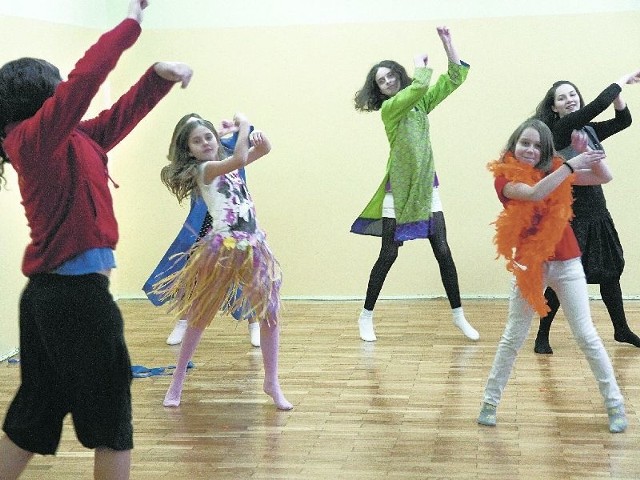 Warsztaty taneczne przygotowali podwórkowi wychowawcy