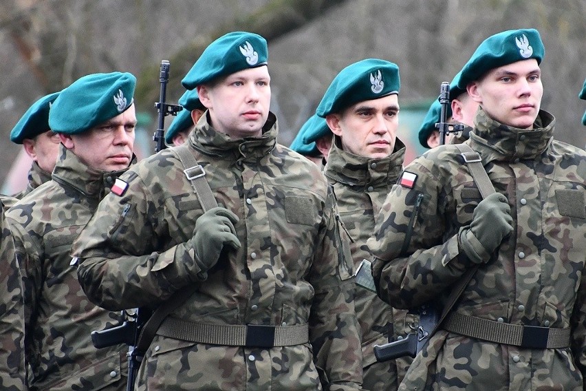 Na placu apelowym 10. brygady łączności we Wrocławiu, odbyło...