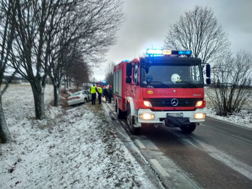 Poszkodowana została jedna osoba, którą przetransportowano...