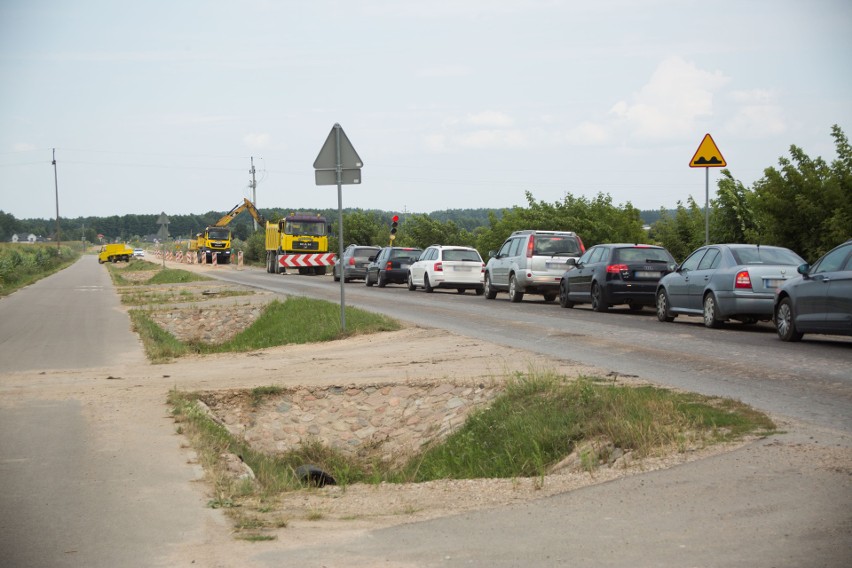 Przejazd między Lewickimi, a Juchnowcem Kościelnym przez...