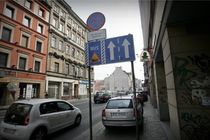 Znak umożliwiający parkowanie wrócił już na ul. Ruską.