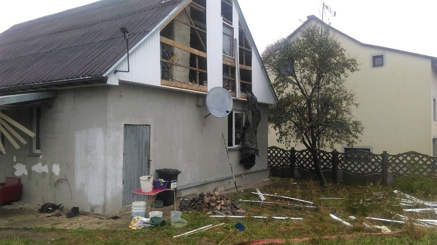 Garbatka Nowa. Wybuch gazu zniszczył dom.