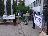 Protest przed koszalińskim sądem. "Ziobro do dymisji" [wideo, zdjęcia]