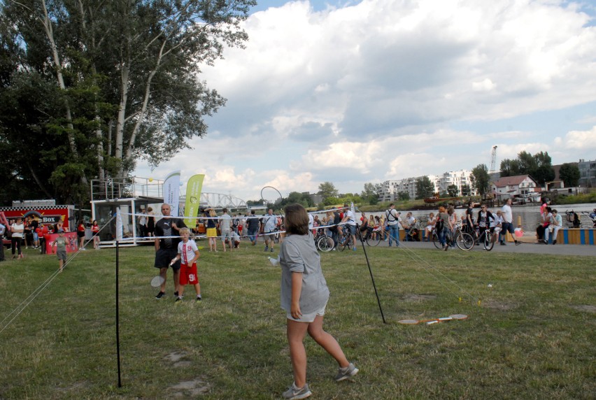 Kraków. Miejska plaża otwarta [ZDJĘCIA]