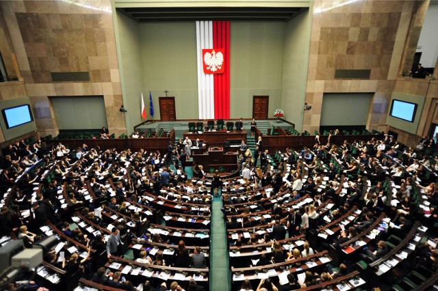 Prawybory: Kandydaci do Sejmu i Senatu mierzą się w prawyborach