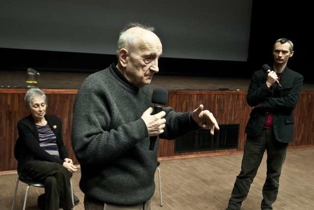 Kazimierz Karabasz, filmowiec i dokumentalista, jest jedną z osób, która otrzyma medal w tym roku