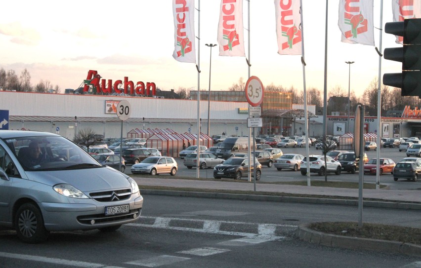 Będzie rozbudowa centrum handlowego Auchan w Kielcach?