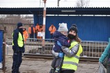 Aż 1800 uchodźców przyjechało do Olkusza. Nie kryli łez szczęścia