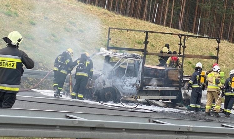 Do pożaru busa na trasie S3 doszło w czwartek, 11 czerwca...