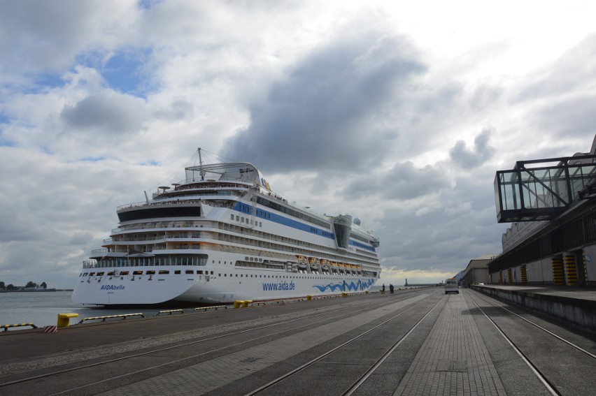 "AIDAbella" ponownie przy Nabrzeżu Francuskim. W środę  zawita Emerald Princess 