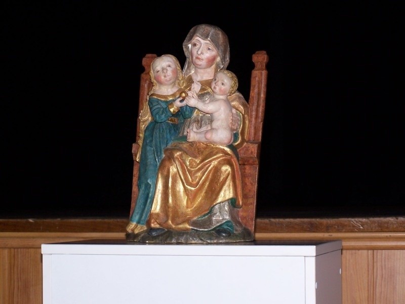Święta Anna Samotrzecia z Olesna - zobacz 500-letnią bezcenną figurę