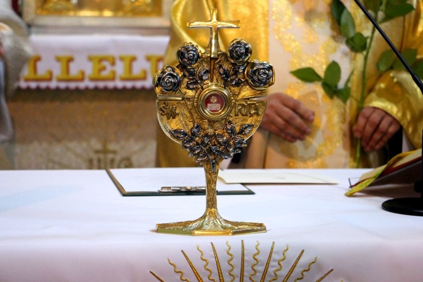 Tłumy na wprowadzeniu relikwii świętej Rity w Kazimierzy Wielkiej