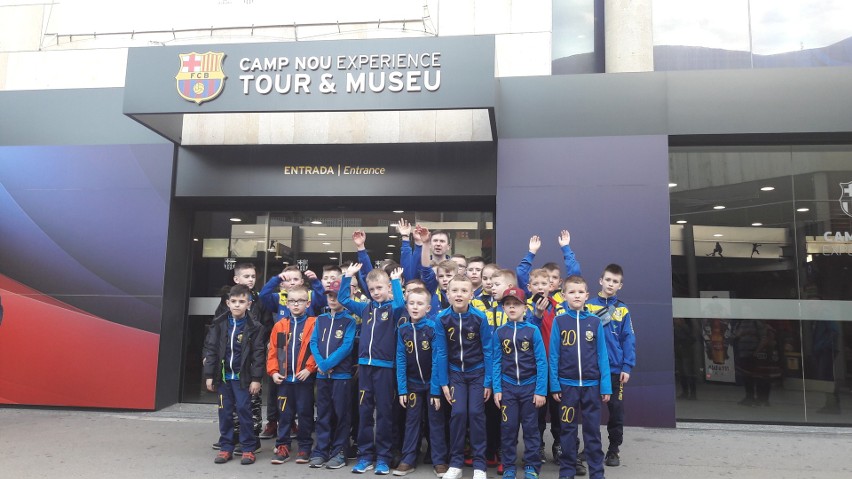 Piłkarze Baszty Rytwiany na słynnym Camp Nou. Podziwiali Messiego i Suareza!