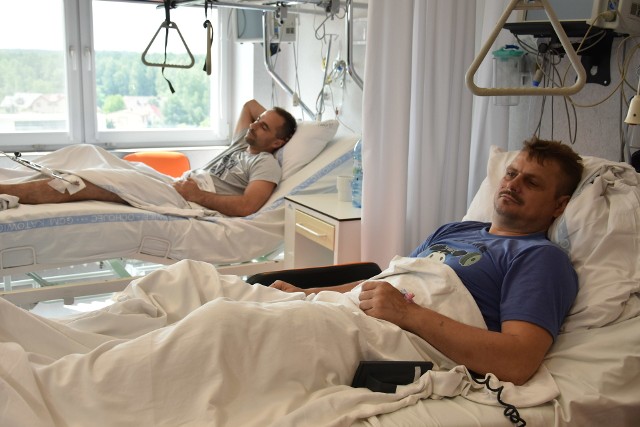 Trzech z sześciu poszkodowanych górników jest w Górnośląskim Centrum Medycznym w Ochojcu. Odwiedził ich minister energii, Krzysztof Tchórzewski