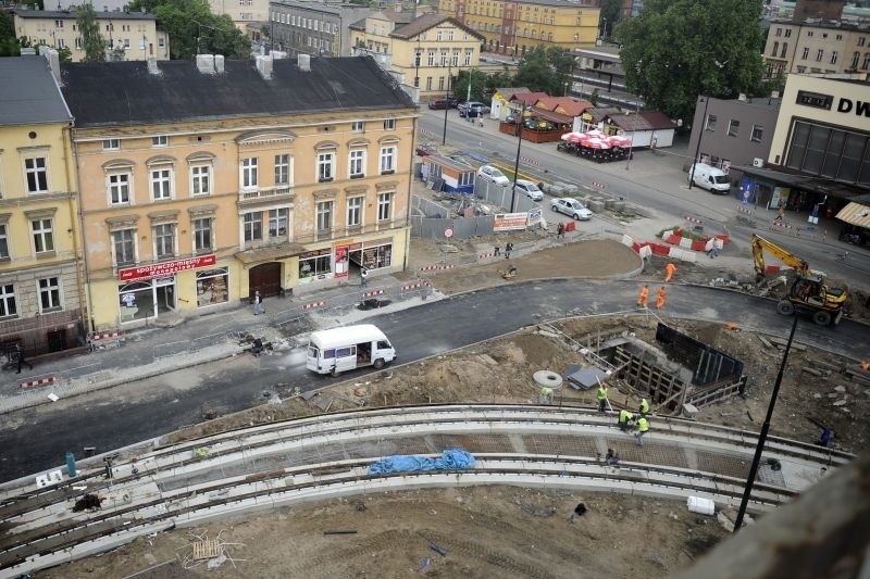 Budowa linii tramwajowej do Dworca PKP wchodzi w kolejny...