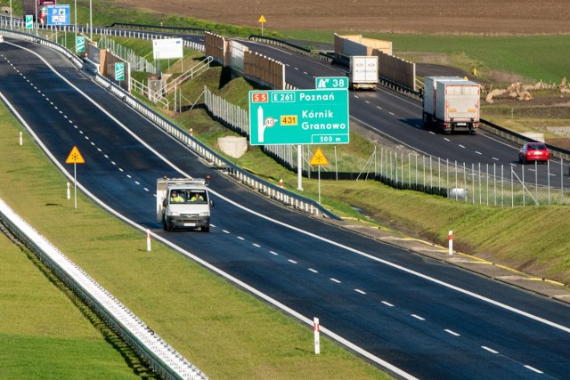 Jednym z kamieni milowych, które Polska musi wprowadzić, aby dostać swoje fundusze będzie nowa opłata za korzystanie z dróg ekspresowych.