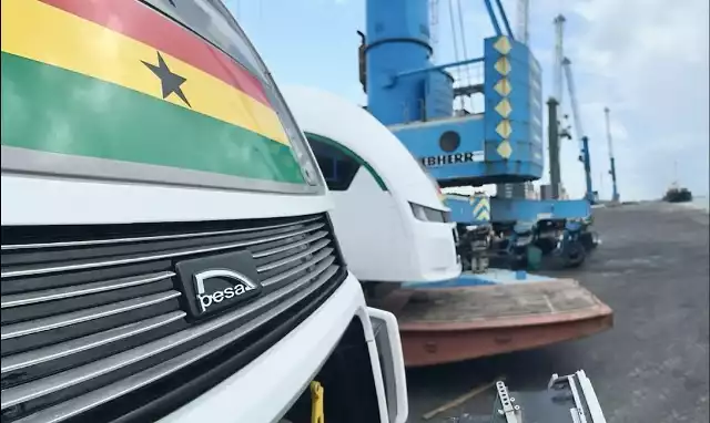 Afrykański kontrakt pierwszy w historii polskich kolei! Po 1,5 miesięcznej podróży pociąg Pesy dopłynął do Ghany