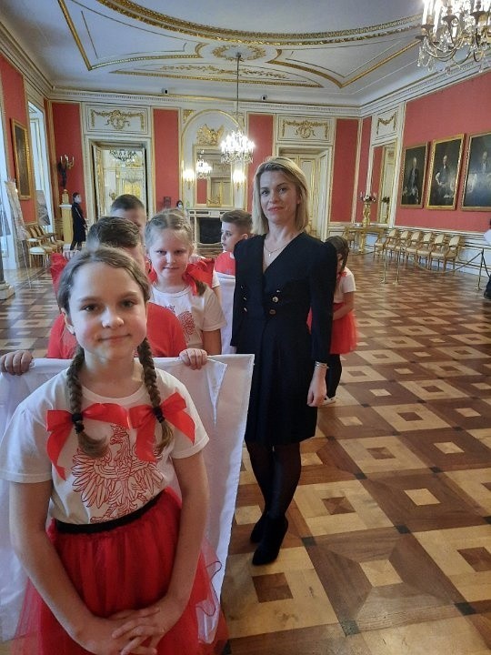 Uczniowie z Odechowa z gminy Skaryszew wystąpili w koncersie na Zamku Królewskim w Warszawie