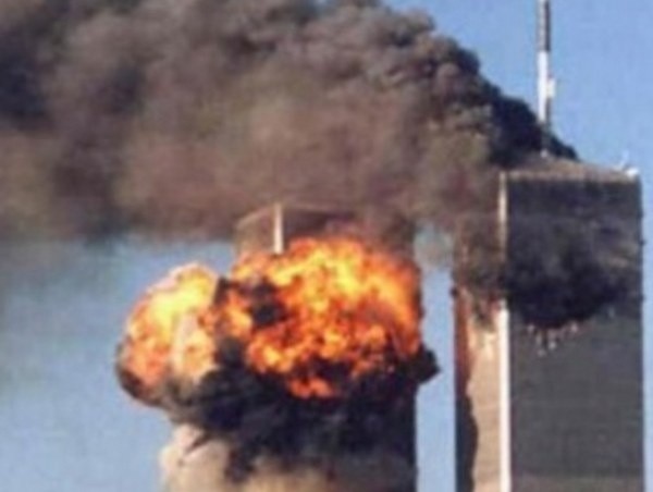 Zamach na World Trade Center w Nowym Jorku i budynek...