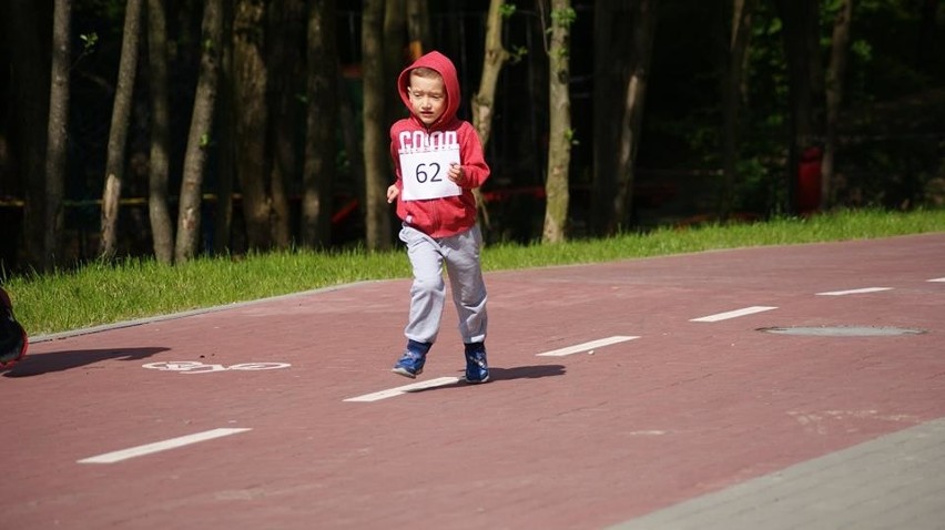 Na terenie parku rywalizowano w biegach przełajowych