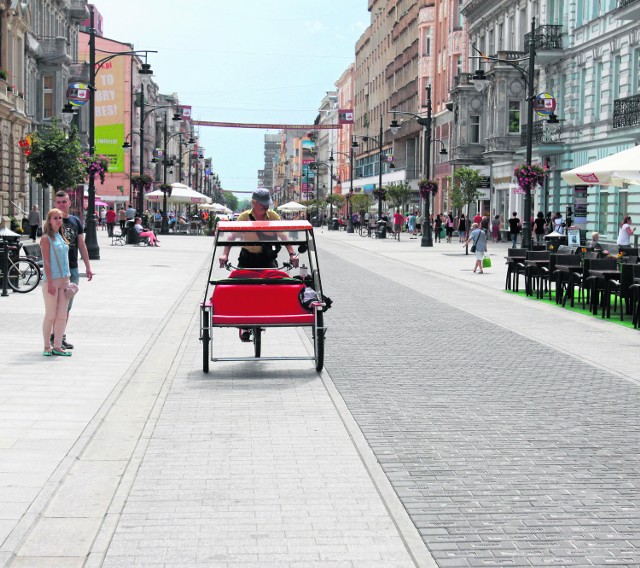 W 2010 roku na Piotrkowskiej było 200-220 riksz. Dziś na deptak wyjeżdża ledwie 30-45 pojazdów