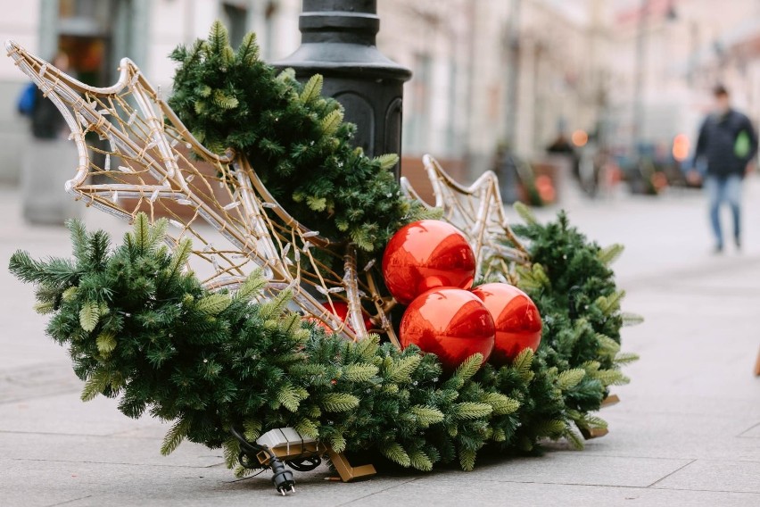 Co roku wiele sieci handlowych informuje o bona świątecznych...