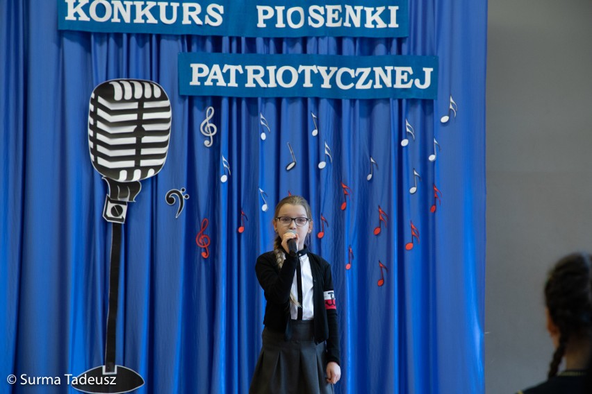 Uczniowie śpiewali o Ojczyźnie. II Międzyszkolny Konkurs Piosenki Patriotycznej w Stargardzie [ZDJĘCIA, WIDEO]