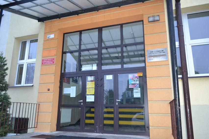 Szkoła Podstawowa nr 20 w Jaworznie jest zamknięta od...