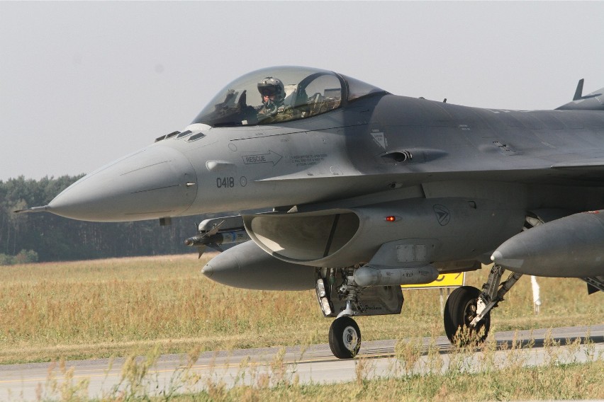 Samoloty F-16 będzie można podziwiać w Jasionce podczas Centralnych Pokazów Lotniczych 100-lecia Aeroklubu Polskiego