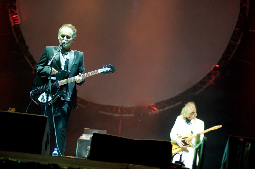 Artur Rojek w czasie koncertu