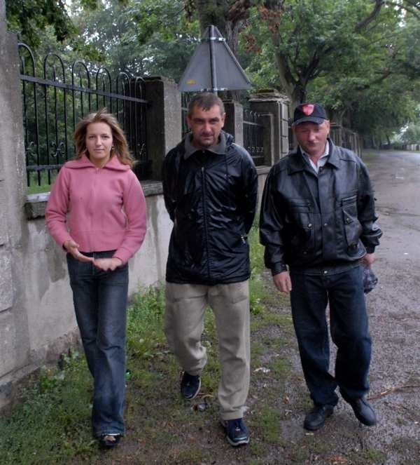 - Każdy z nas chętnie przyjdzie popracować w zaniedbanym parku - deklarują Małgorzata Ankowska (od lewej), Władysław Pokraka i Dariusz Mierzwa
